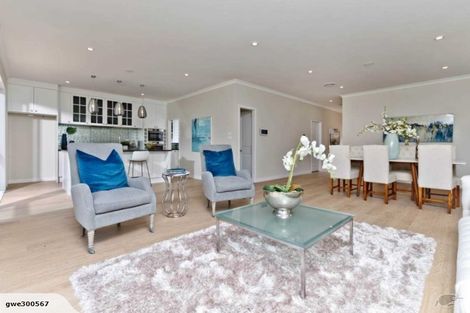 Photo of property in 30 Para Close, Fairview Heights, Auckland, 0632