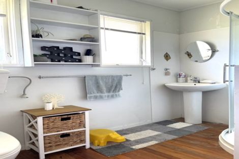 Photo of property in 32 Totara Street, Waiuku, 2123