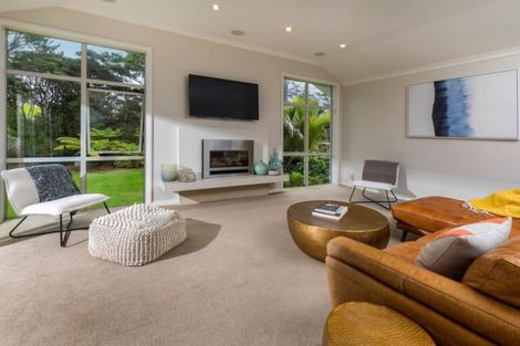 Photo of property in 21 Churchouse Road, Greenhithe, Auckland, 0632