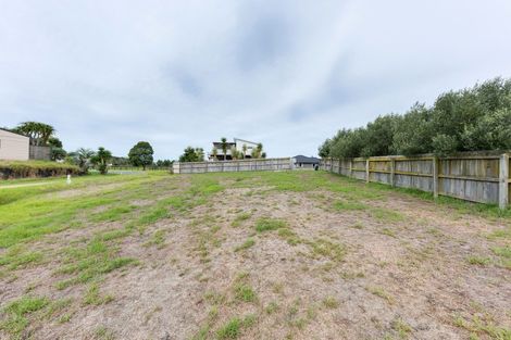 Photo of property in 15 Ocean View Rise, Ruakaka, 0116
