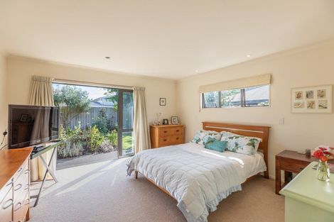 Photo of property in 11 Highgrove Place, Waipukurau, 4200