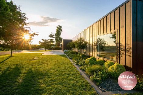 Photo of property in 1/45 Saint Kilda Road, Cambridge, 3434