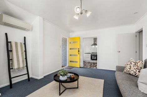 Photo of property in 15 Stackhouse Avenue, Bishopdale, Christchurch, 8053