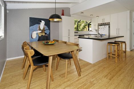 Photo of property in 111 Daffodil Street, Titirangi, Auckland, 0604