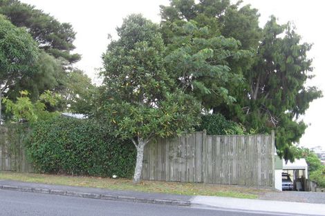Photo of property in 144 Luckens Road, West Harbour, Auckland, 0618