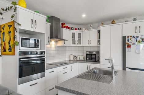 Photo of property in Waterview Estate, 87/4 Greystone Place, Omokoroa, 3114
