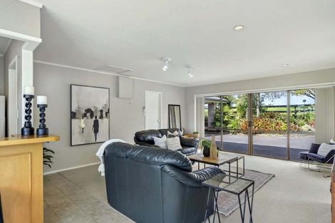 Photo of property in 370 Point View Drive, Shamrock Park, Auckland, 2016