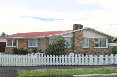 Photo of property in 34 English Street, St Andrews, Hamilton, 3200