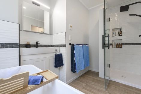 Photo of property in 63 Meander Drive, Welcome Bay, Tauranga, 3112