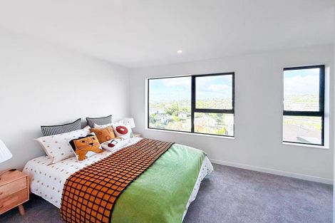 Photo of property in 19e Cedar Heights Avenue, Massey, Auckland, 0614