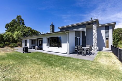 Photo of property in 6a Parkland Drive, Waipawa, 4210