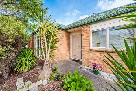 Photo of property in 20 Dunbarton Drive, Ranui, Auckland, 0612