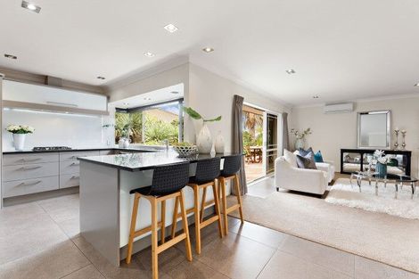 Photo of property in 7 Yarlside Place, Northpark, Auckland, 2013