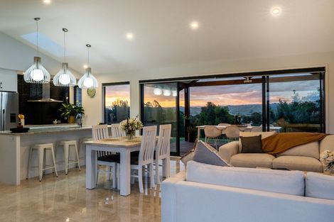 Photo of property in 10 Quarry Ridge, Poraiti, Napier, 4182