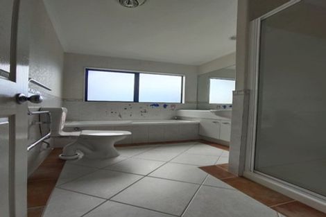 Photo of property in 6 Belsera Court, Northpark, Auckland, 2013