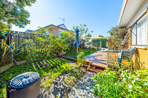 Photo of property in 2/553 Weymouth Road, Weymouth, Auckland, 2103