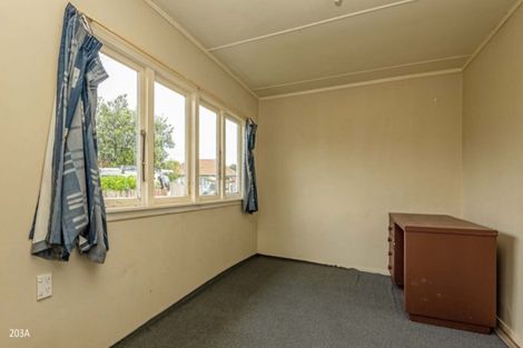 Photo of property in 203 College Street, West End, Palmerston North, 4412