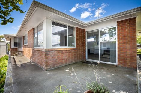 Photo of property in 11 Manu Crescent, Upper Vogeltown, New Plymouth, 4310