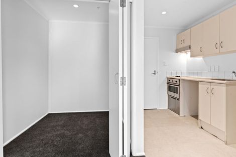 Photo of property in 5c/30 Westward Ho, Glen Eden, Auckland, 0602