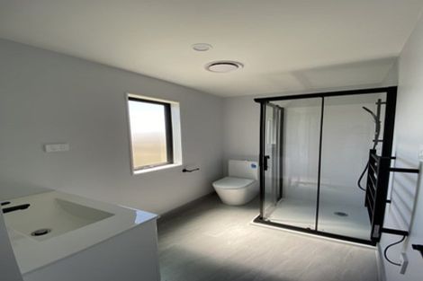 Photo of property in 1/57 Saralee Drive, Manurewa, Auckland, 2105