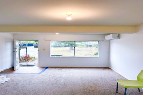Photo of property in 29 Golf Road, New Lynn, Auckland, 0600