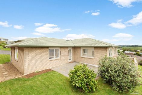 Photo of property in 4/8 Village Place, Tuakau, 2121