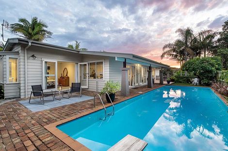 Photo of property in 297 Beach Road, Campbells Bay, Auckland, 0630