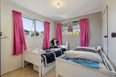 Photo of property in 26 Escort Grove, Awapuni, Palmerston North, 4412