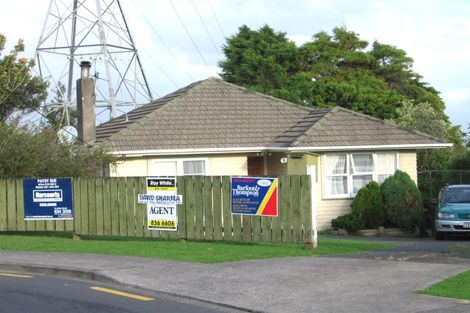 Photo of property in 47 Coniston Avenue, Te Atatu South, Auckland, 0610