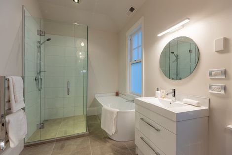 Photo of property in 17 Austin Street, Mount Victoria, Wellington, 6011