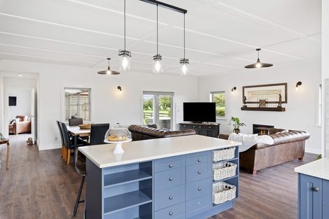 Photo of property in 225 Te Horo Hautere Cross Road, Hautere, Otaki, 5582