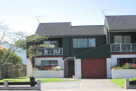 Photo of property in 69 Esplanade, Kaiti, Gisborne, 4010