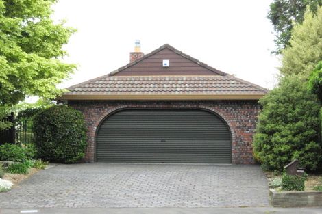Photo of property in 33 Highland Place, Avonhead, Christchurch, 8042