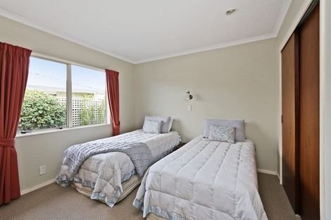 Photo of property in 10 Brompton Drive, Taradale, Napier, 4112
