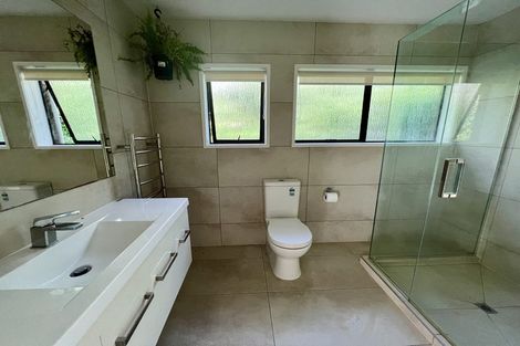 Photo of property in 1/114 Ocean View Road, Northcote, Auckland, 0627