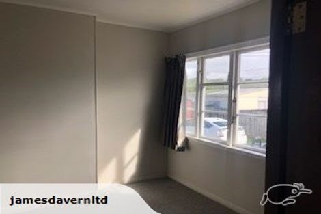 Photo of property in 192 Rathgar Road, Henderson, Auckland, 0610