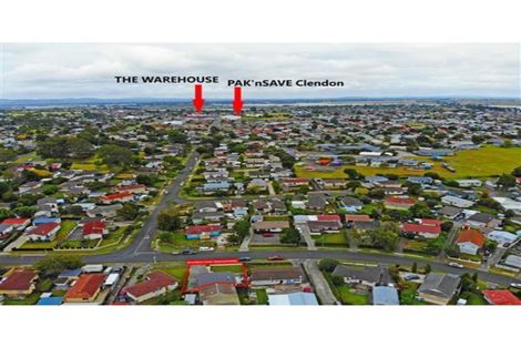 Photo of property in 1/15 Moncrieff Avenue, Clendon Park, Auckland, 2103