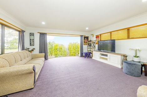 Photo of property in 223 Hill Road, The Gardens, Auckland, 2105