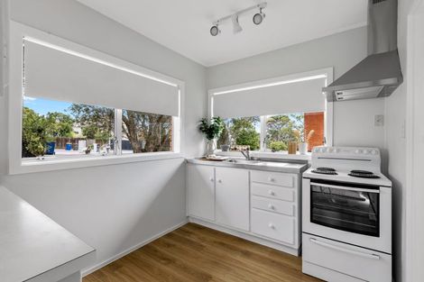 Photo of property in 1/242 Onewa Road, Birkenhead, Auckland, 0626