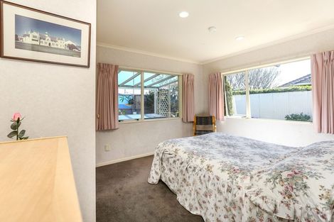 Photo of property in 132 Clawton Street, Westown, New Plymouth, 4310