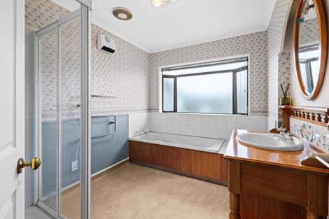 Photo of property in 128 Brookvale Road, Havelock North, 4130