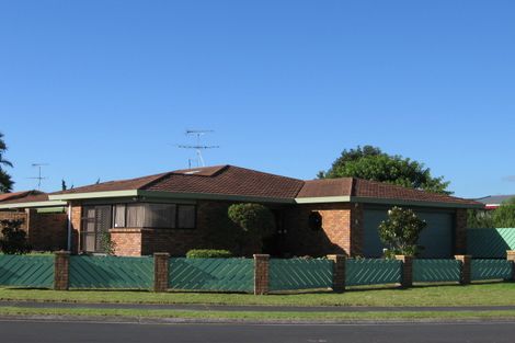 Photo of property in 5 Settlers Grove, Orewa, 0931