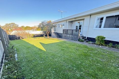 Photo of property in 51 Rua Road, Glen Eden, Auckland, 0602