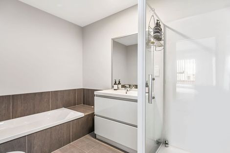 Photo of property in 90 Arion Road, Takanini, 2112