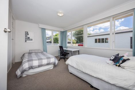 Photo of property in 8 Williams Place, Fairfield, Hamilton, 3214