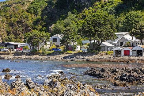 Photo of property in 146 Breaker Bay Road, Breaker Bay, Wellington, 6022