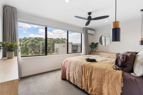 Photo of property in 15 Hudson Bay Road, Hobsonville, Auckland, 0616