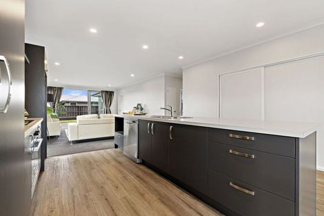 Photo of property in 32 George West Square West, Wigram, Christchurch, 8025