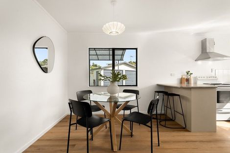 Photo of property in 37 Puriri Road, Pukekohe, 2120