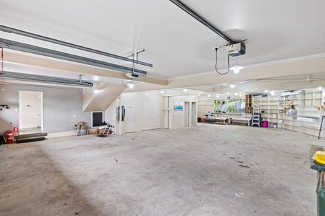 Photo of property in 333 Devon Street West, New Plymouth, 4310